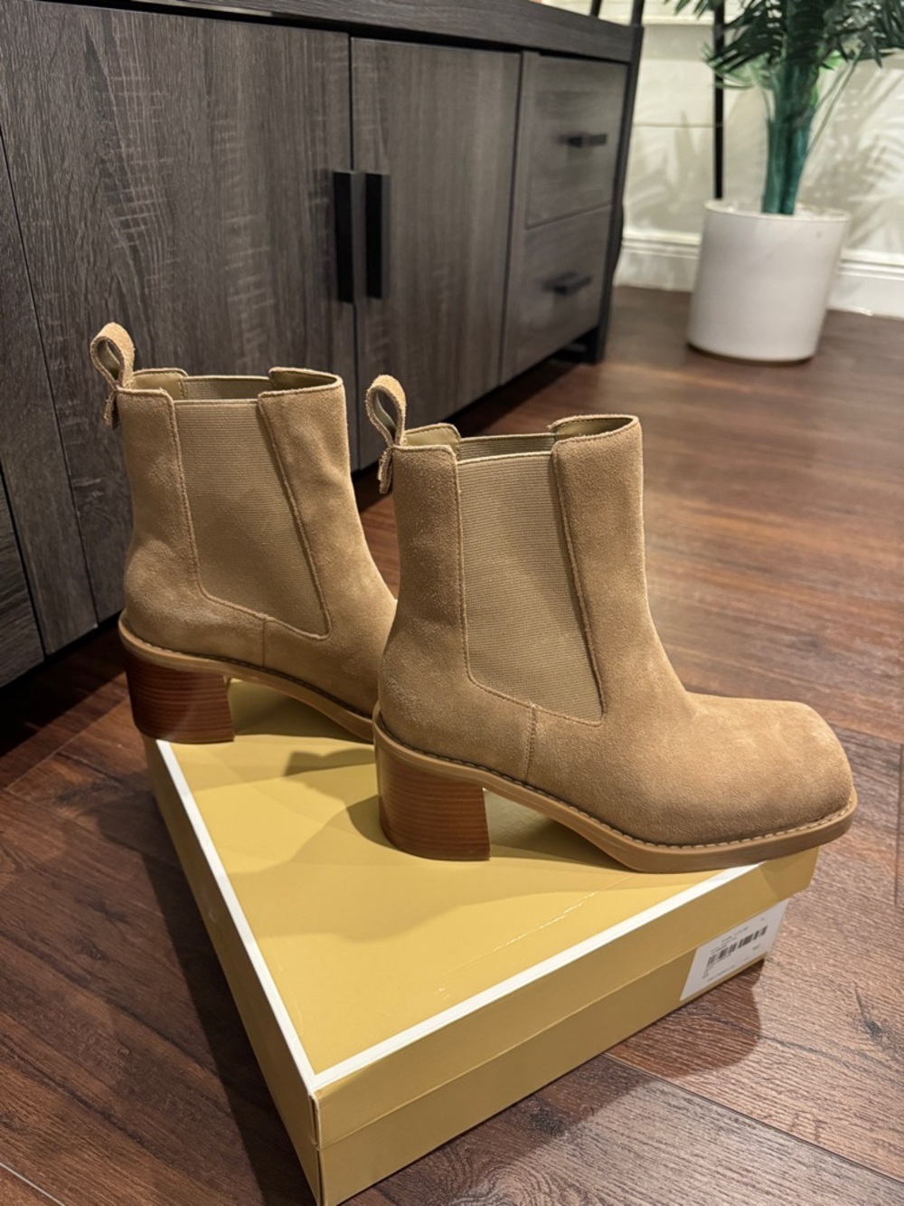 MICHAEL Michael Kors Houston Tan Leather Block Heel Bootie - Picture 10 of 12